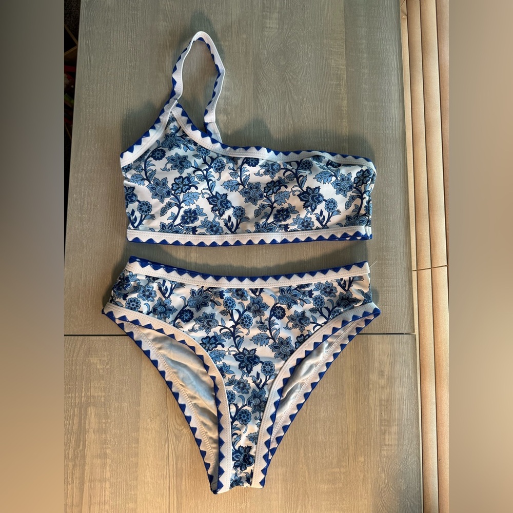 SHEIN One Shoulder Bikini Set